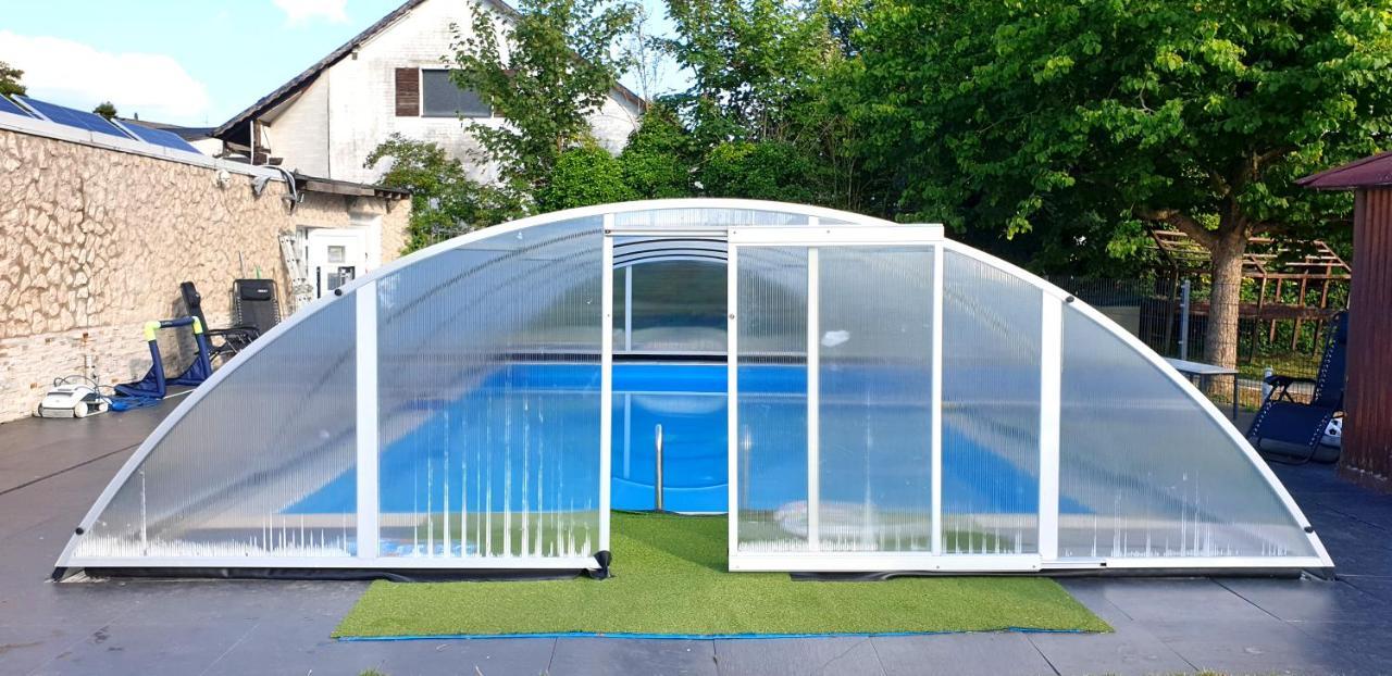 Fafa Home With Pool Essen Exterior foto