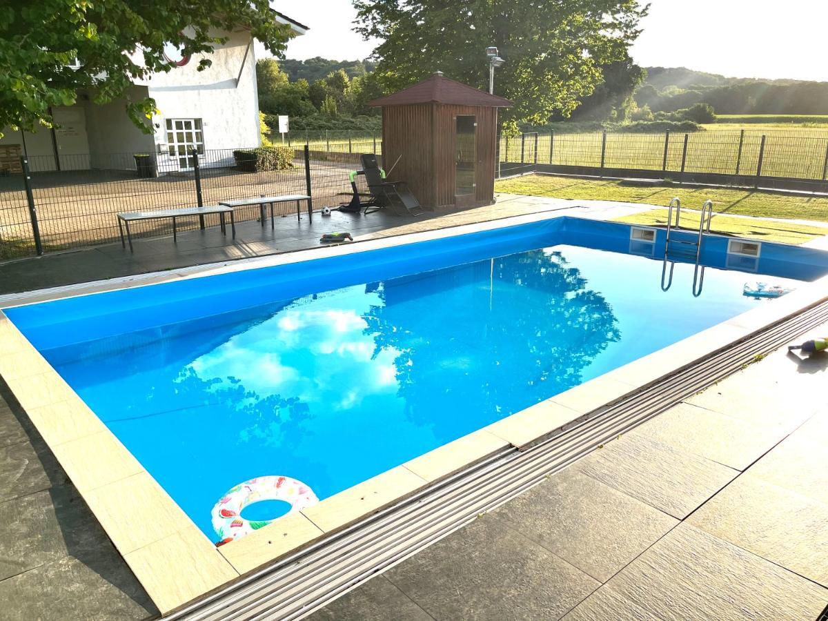 Fafa Home With Pool Essen Exterior foto